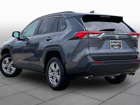 Used 2025 Toyota RAV4 XLE FWD image 12