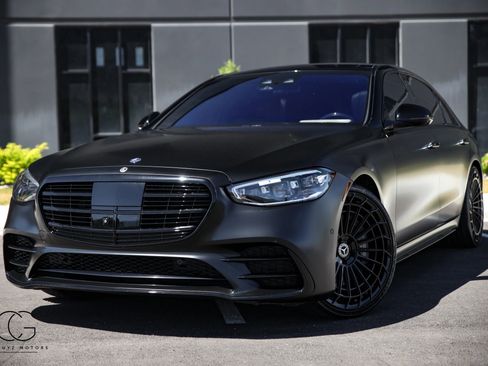 Used 2023 Mercedes-Benz S 580 4MATIC Sedan image 2