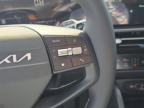 New 2026 Kia Sportage EX w/ EX Panorama Roof Package image 36