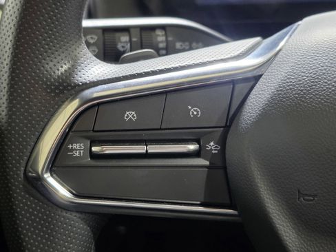 Used 2025 Chevrolet Equinox EV LT image 32