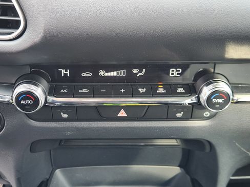 Certified 2025 MAZDA CX-30 AWD 2.5 S w/ Premium Package image 22