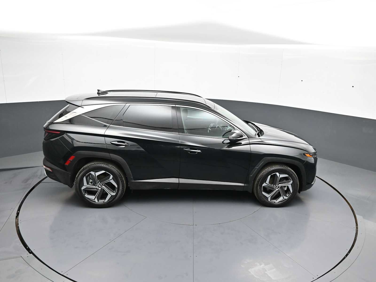 Certified 2024 Hyundai Tucson Limited AWD/4WD image 40