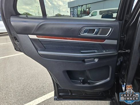 Used 2018 Ford Explorer Platinum AWD/4WD image 42
