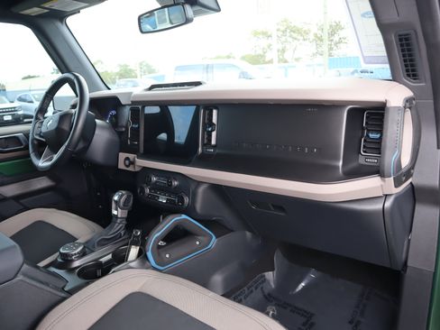 Used 2023 Ford Bronco Wildtrak image 18