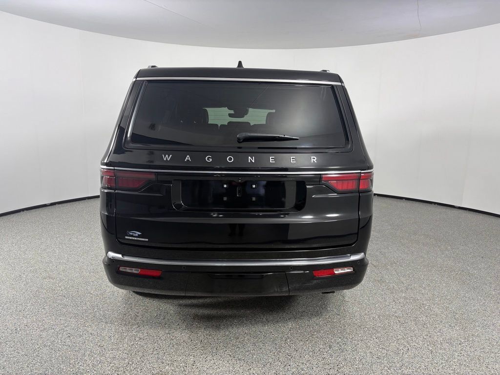 Used 2023 Jeep Wagoneer 4WD w/ Premium Group I image 6