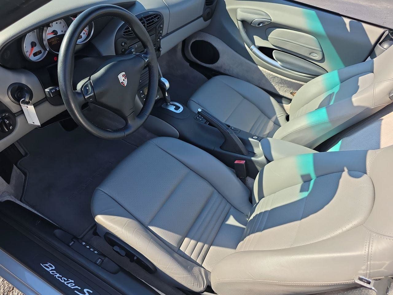 Used 2002 Porsche Boxster S RWD image 4