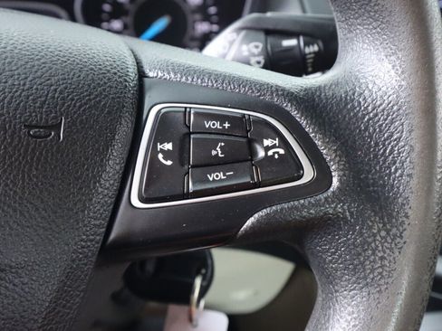 Used 2018 Ford Focus SE FWD image 14