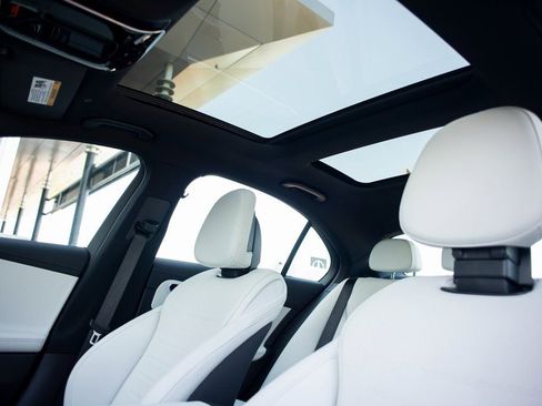 Used 2024 Mercedes-Benz C 300 4MATIC Sedan image 27