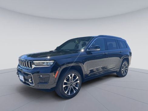 Used 2023 Jeep Grand Cherokee L Overland w/ Luxury Tech Group IV AWD/4WD image 1