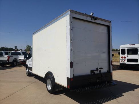 Used 2022 Ford Transit 350 DRW RWD image 9