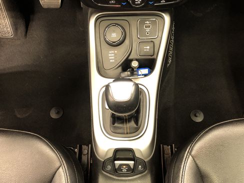 Used 2020 Jeep Compass Latitude image 19