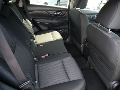 Used 2018 Nissan Rogue SV FWD image 23