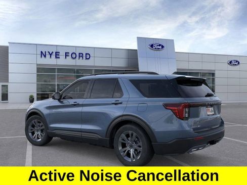 New 2026 Ford Explorer Active w/ Active Comfort Package image 5