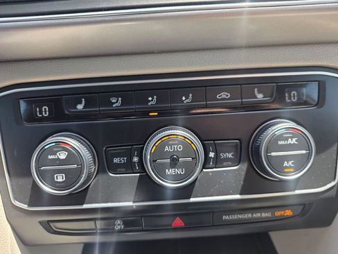 Used 2019 Volkswagen Atlas SE w/ Panoramic Sunroof Package AWD/4WD image 26