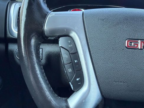 Used 2017 GMC Acadia Limited SLT image 32