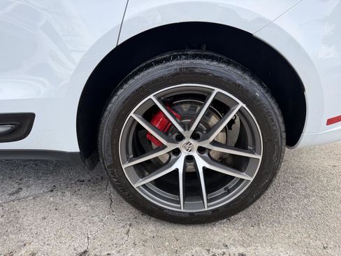 Used 2023 Porsche Macan S image 8