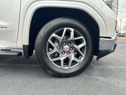 Used 2022 GMC Sierra 1500 SLT w/ SLT Premium Plus Package image 33