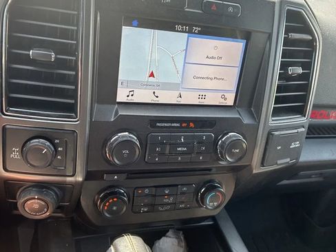 Used 2018 Ford F150 XLT w/ Equipment Group 302A Luxury AWD/4WD image 15