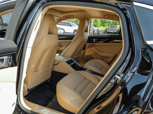 Used 2019 Porsche Panamera 4 AWD/4WD image 42