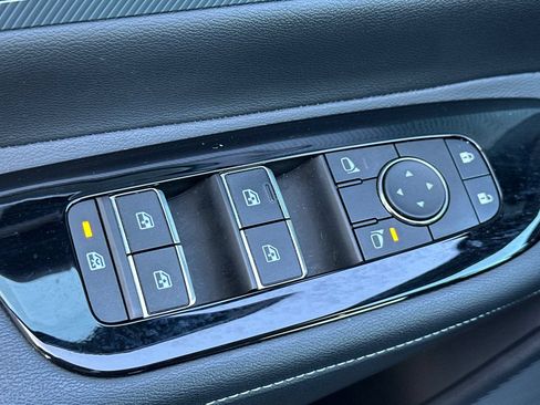 Used 2025 Nissan Murano SL AWD/4WD image 12