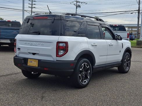 Certified 2023 Ford Bronco Sport Outer Banks AWD/4WD image 11
