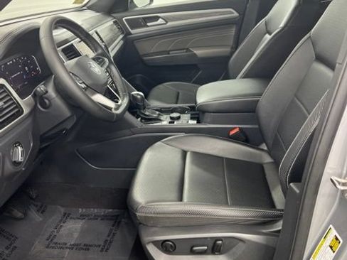 Used 2022 Volkswagen Atlas Cross Sport SE w/ Panoramic Sunroof Package AWD/4WD image 14