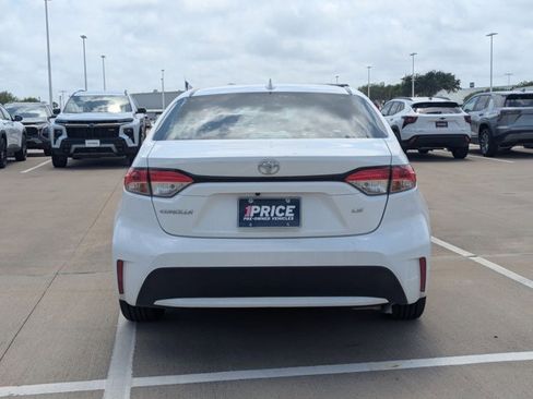 Used 2021 Toyota Corolla LE image 6