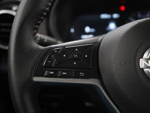 Used 2024 Nissan Kicks SR image 25