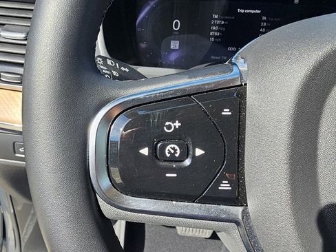 Certified 2025 Volvo XC90 B6 Plus w/ Protection Package image 22