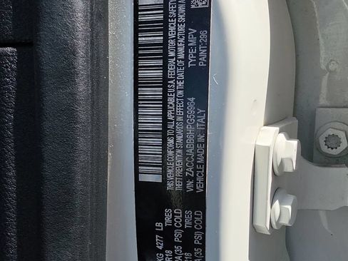 Used 2017 Jeep Renegade Altitude FWD image 29