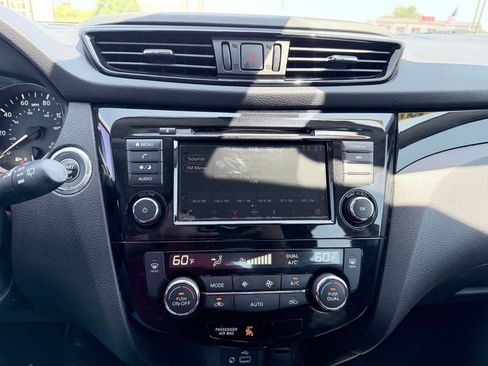 Used 2020 Nissan Rogue Sport SV FWD image 19