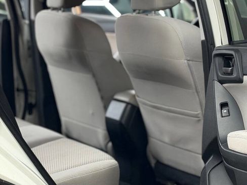 Used 2014 Subaru Forester 2.5i Premium image 7