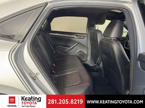 Used 2021 Volkswagen Passat 2.0T R-Line image 18