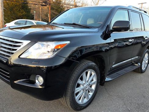 Used 2011 Lexus LX 570 4WD image 5