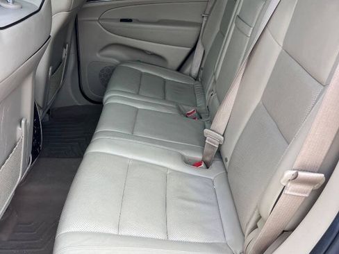 Used 2015 Jeep Grand Cherokee Overland AWD/4WD image 10