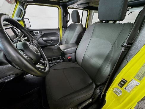 Used 2023 Jeep Wrangler Unlimited Sport image 13