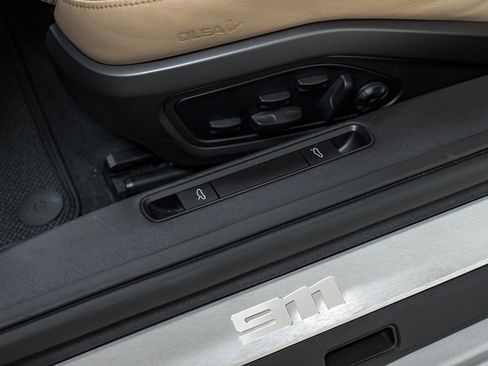 Certified 2022 Porsche 911 Turbo S image 16