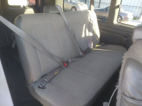 Used 2015 Chevrolet Express 2500 LS image 21