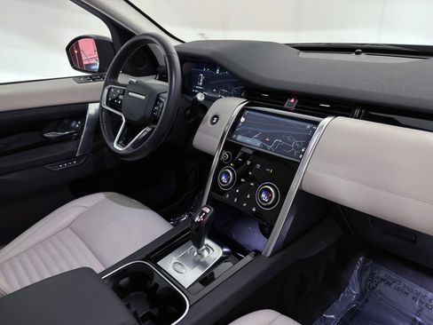 Used 2022 Land Rover Discovery Sport SE image 26