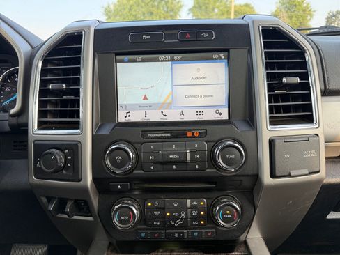 Used 2018 Ford F250 Lariat w/ Chrome Package AWD/4WD image 18