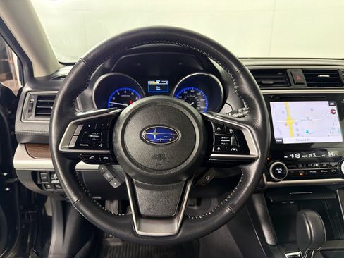 Used 2018 Subaru Outback 2.5i Touring image 16