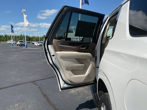 Used 2024 GMC Yukon Denali AWD/4WD image 49