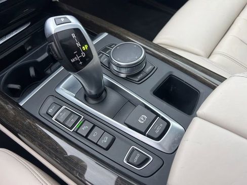 Used 2018 BMW X5 xDrive40e image 18