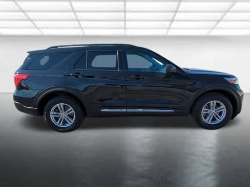 Used 2022 Ford Explorer XLT image 28