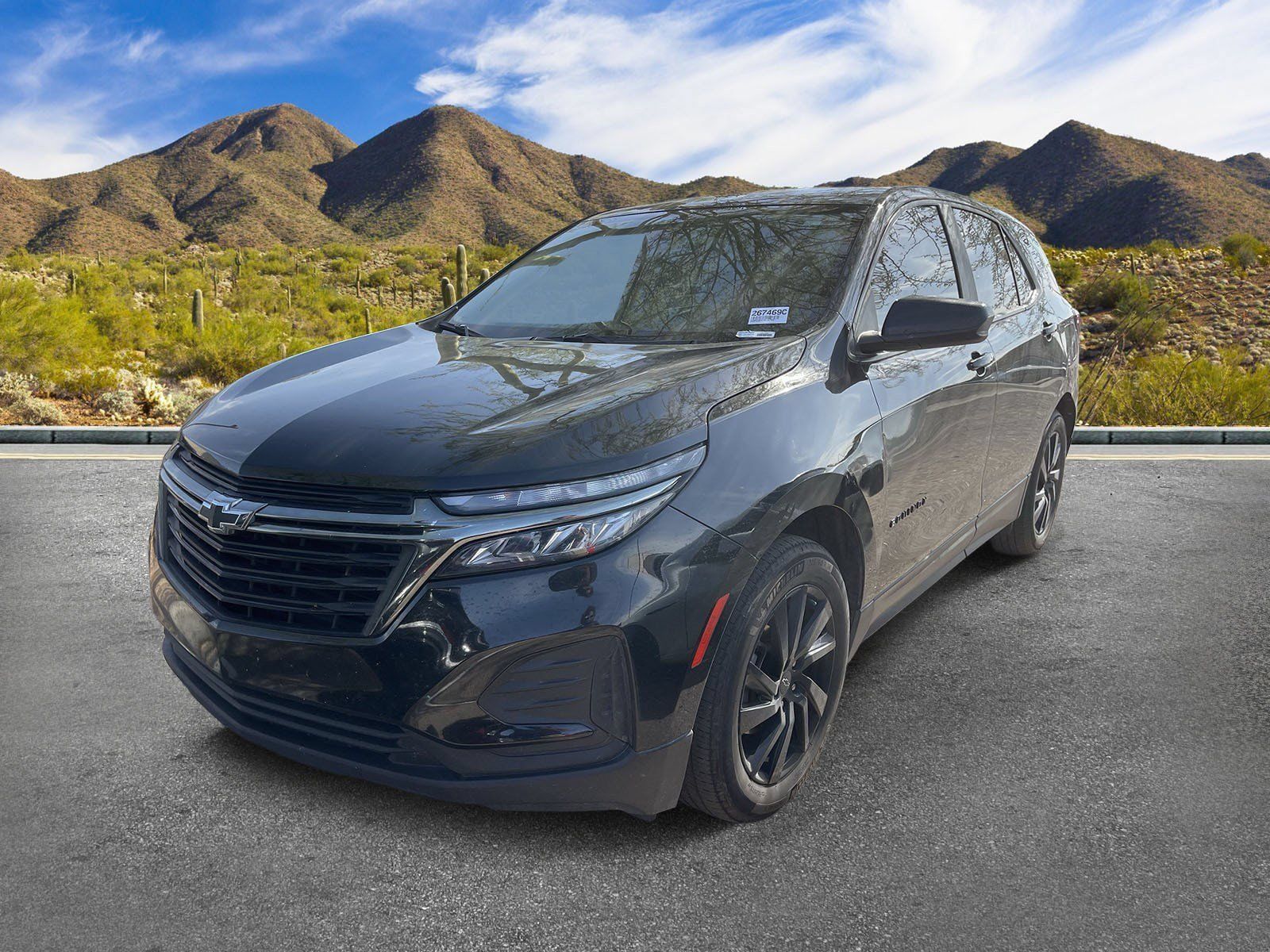Used 2024 Chevrolet Equinox LS w/ LS Convenience Package FWD image 2