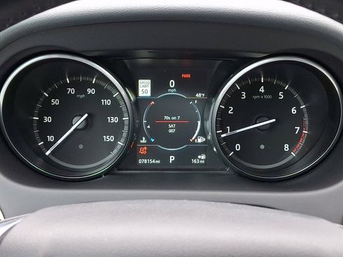 Used 2017 Land Rover Discovery Sport HSE image 22