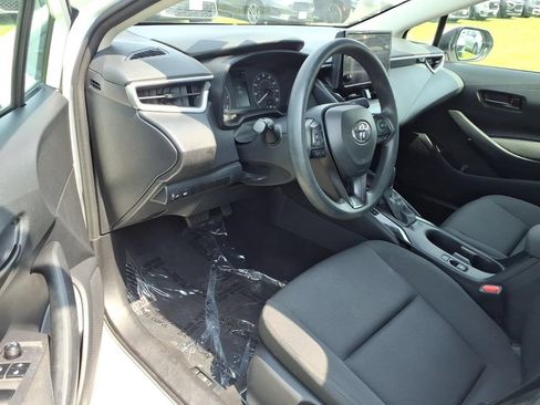 Used 2024 Toyota Corolla LE FWD image 10