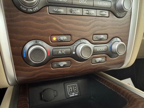 Used 2018 Nissan Pathfinder Platinum image 22