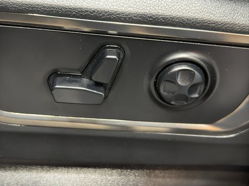 Used 2021 RAM 1500 Limited AWD/4WD image 19