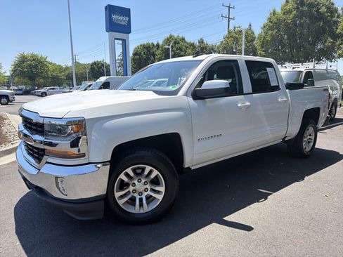 Used 2018 Chevrolet Silverado 1500 LT w/ All Star Edition AWD/4WD image 5